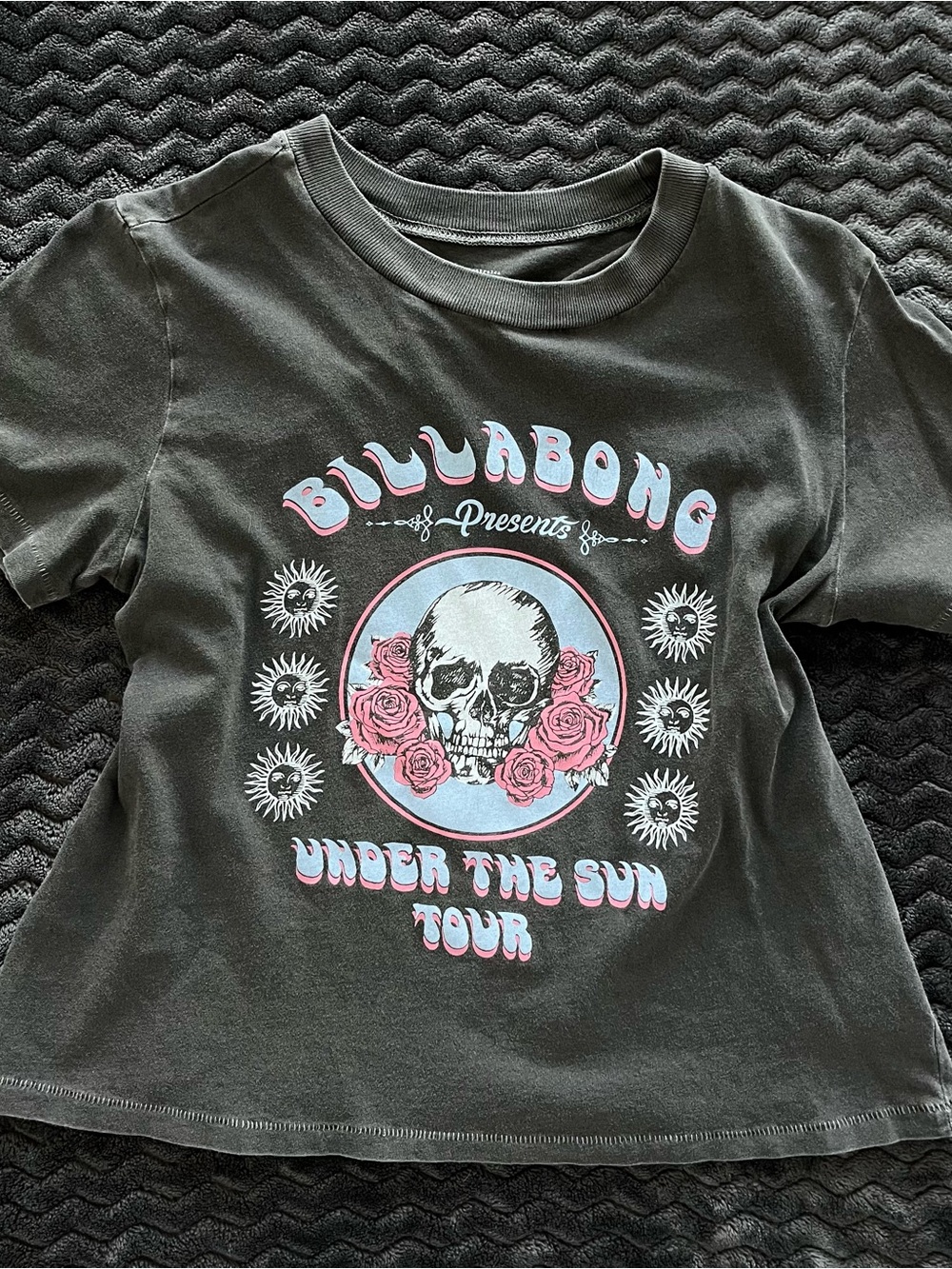 Billabong Black Short-Sleeve Tee with Pink & Light Blue Skull Graphic